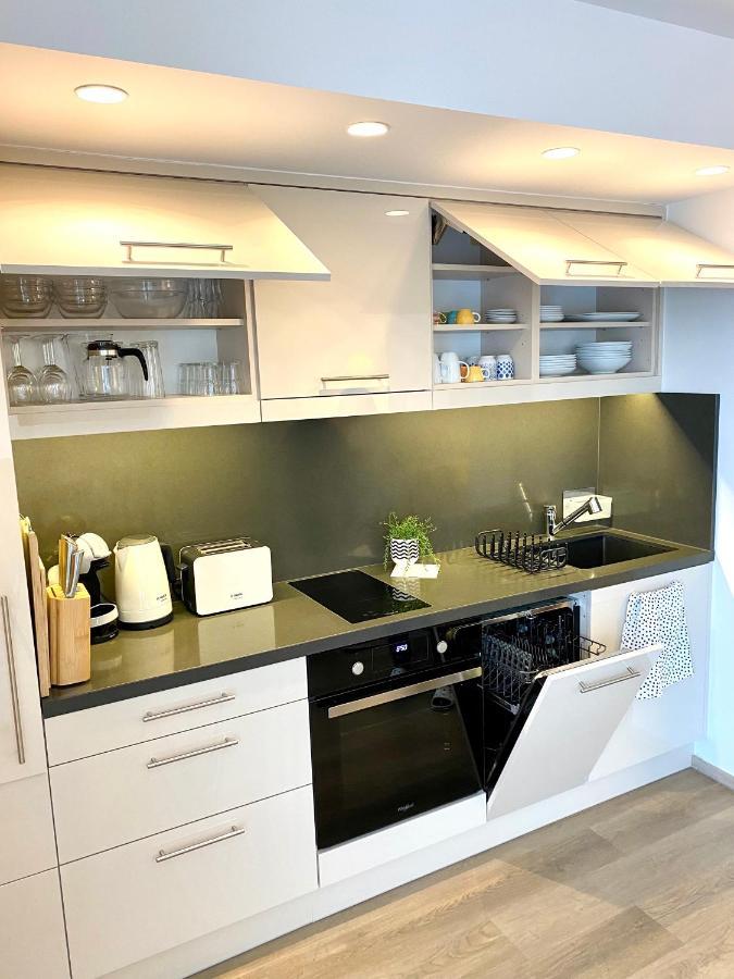 Atrium Apartman Heviz Mit Panoramaterrasse Und Tiefgarage Екстер'єр фото