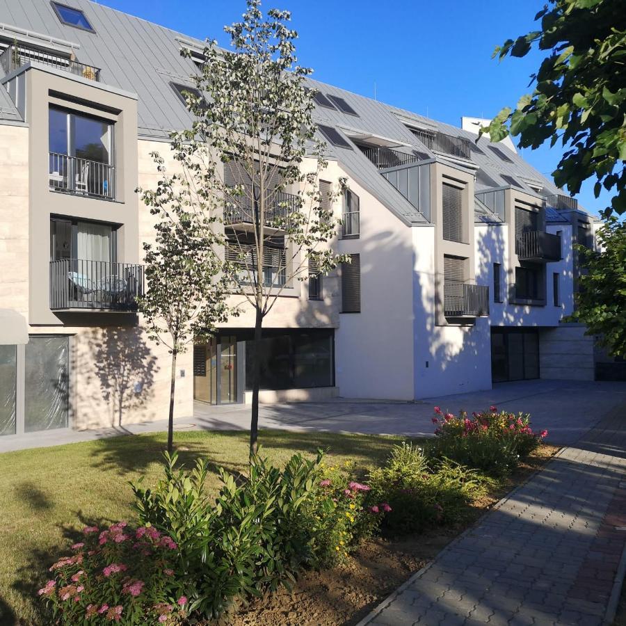 Atrium Apartman Heviz Mit Panoramaterrasse Und Tiefgarage Екстер'єр фото