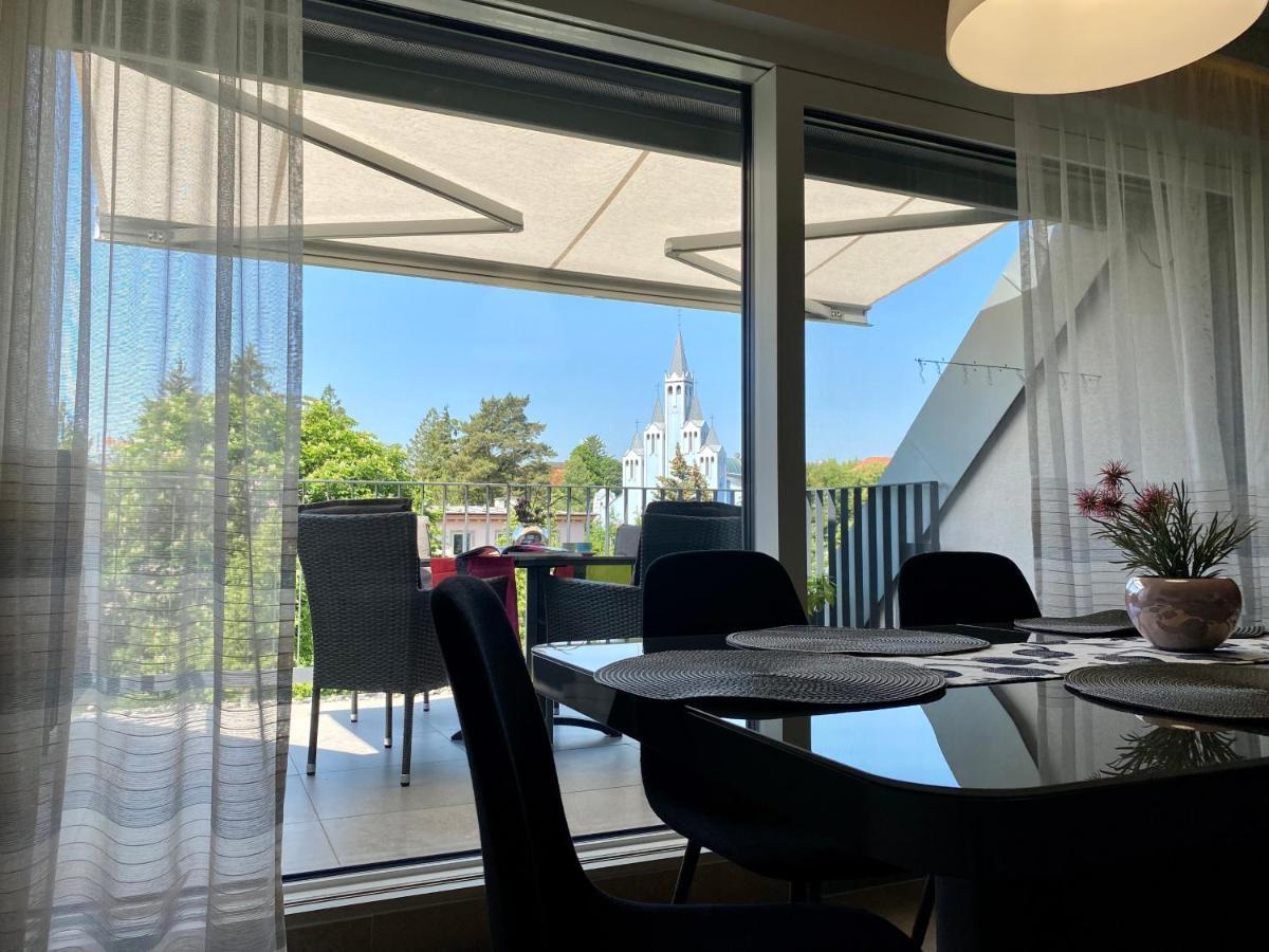 Atrium Apartman Heviz Mit Panoramaterrasse Und Tiefgarage Екстер'єр фото