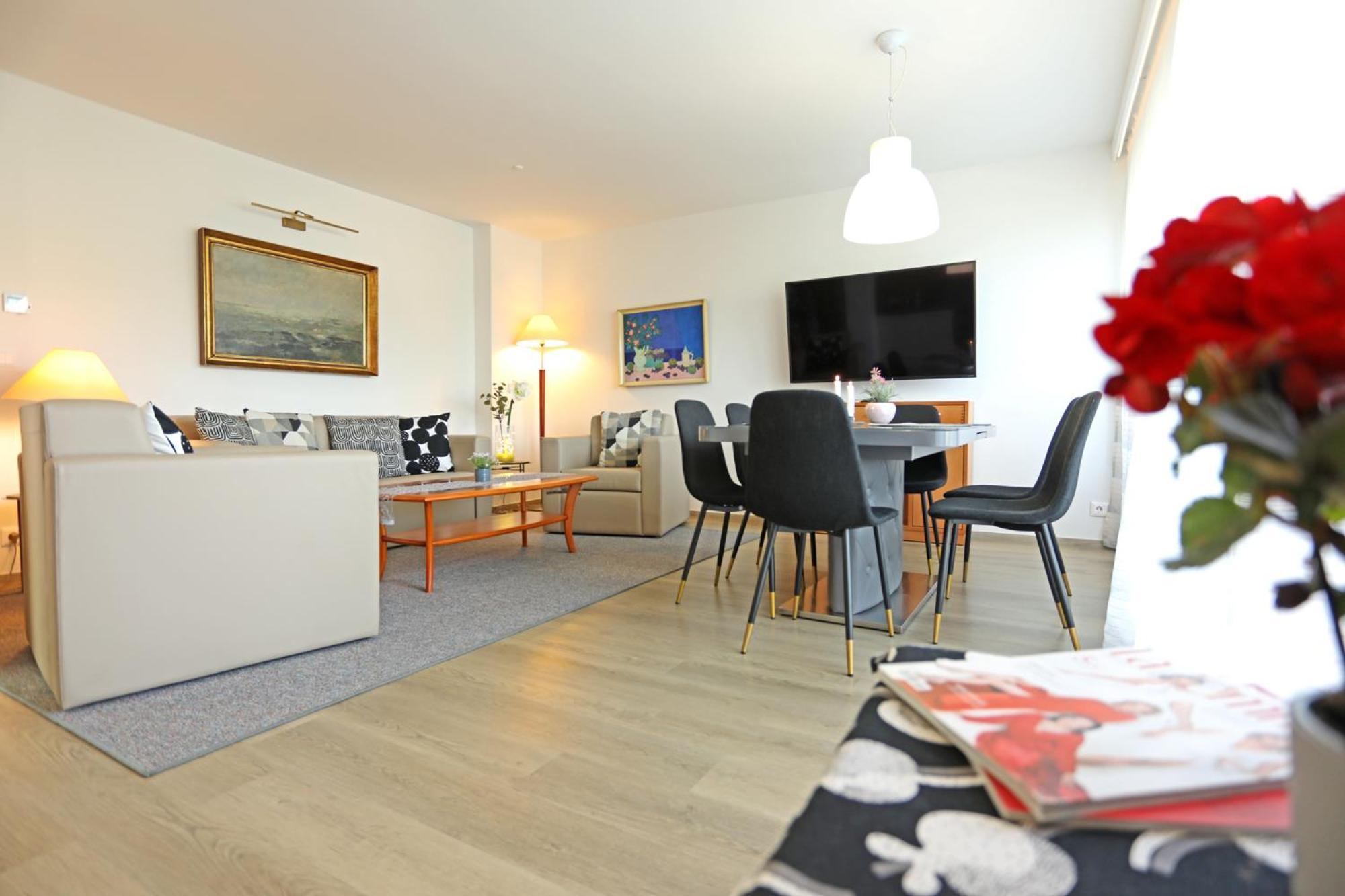 Atrium Apartman Heviz Mit Panoramaterrasse Und Tiefgarage Екстер'єр фото